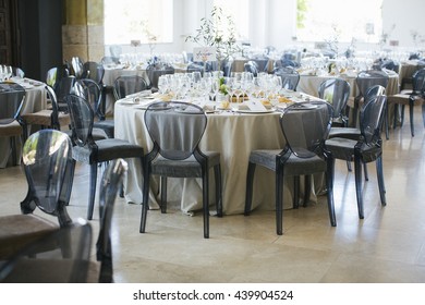 Table setting at a luxury wedding reception