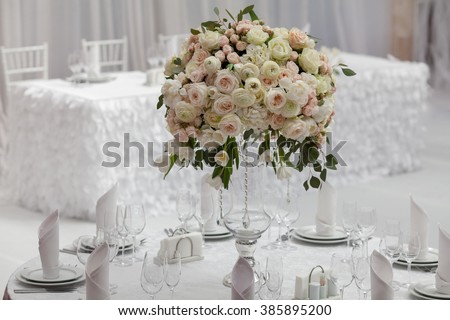 Table setting at a luxury wedding reception