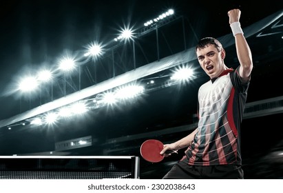 Jugador de ping-pong. Ping pong. Descargue una foto de un jugador de ping pong para un diseño de empaque de raquetas de tenis. Imagen para la plantilla de la caja de pelotas de tenis.
