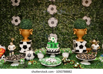 104,140 Children's party Images, Stock Photos & Vectors | Shutterstock