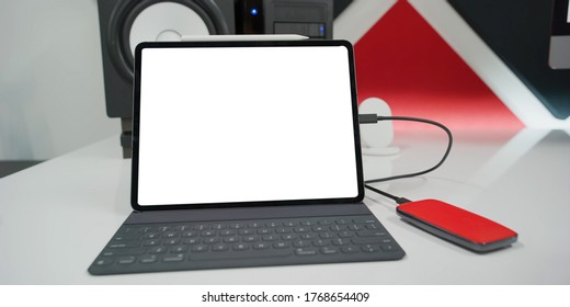 Tablet with keyboard blank screen template blank screen