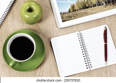 Tablet Pc Cup Of Coffee PPT template 10 | CrystalGraphics