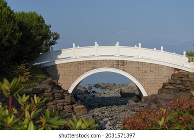 Tacoma Chinese Reconciliation Park, The String Of Pearls Bridge