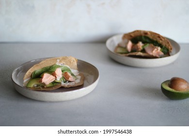 Tacos With Fish, Spinach And Avocado 