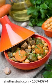الطبخ المغربي الطحين المغربي Tagine-beef-chickpeas-vegetables-herbs-260nw-158943974