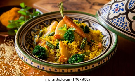 الطبخ المغربي الطحين المغربي Tagine-cuscus-calamari-vegetables-260nw-1708758385