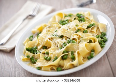 Tagliatelle With Cream And Peas