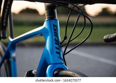 giant bike road bike