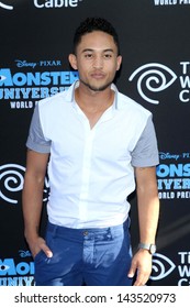 Tahj Mowry At The 