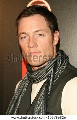 Next photo of Tahmoh Penikett