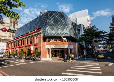 Taichung, Taiwan - November 21th, 2019: Miyahara, The Famous Cake And Ice Store At Taichung, Taiwan