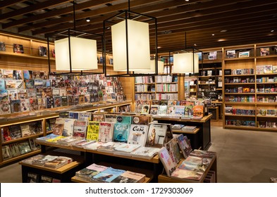 Taichung, Taiwan - 28. November 2019: Inneneinrichtung des berühmten Buchladens Tsutaya in Taichung City, Taiwan, Asien