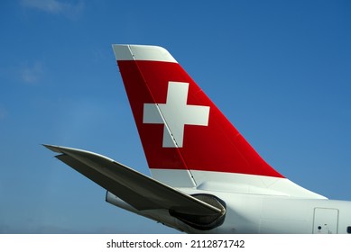 2,946 Airplane flag tail Images, Stock Photos & Vectors | Shutterstock