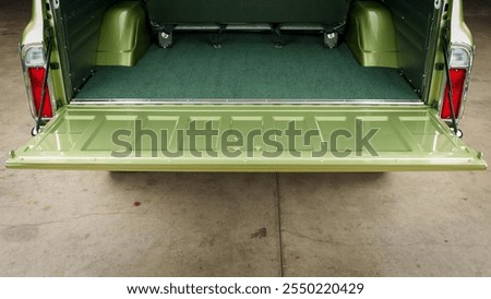 Tail gate of a suv down