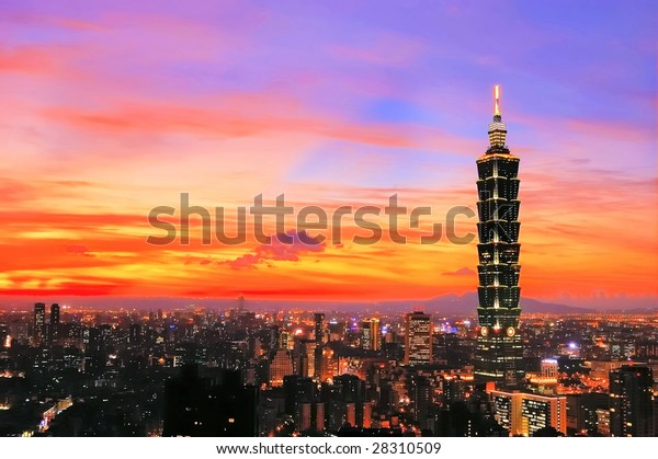台北101の日没 の写真素材 今すぐ編集