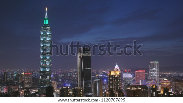 Taipei city, Taiwan, 10 May 2018:- Timelaspe of\
Taipei city at night