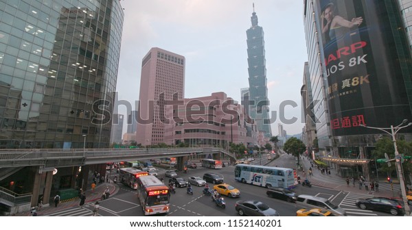 Taipei\
city, Taiwan, 27 May 2018:-Taipei city\
skyline