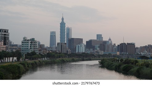 Taipei, Taiwan, 12 March 2022: Keelung River In Taipei City