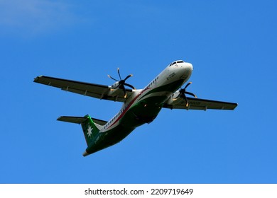 Taipei, Taiwan - 8／15／2022: Uni Air ATR600 Passenger Plane In The Air.