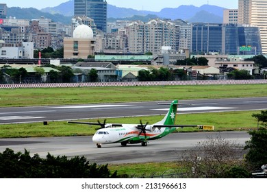 Taipei, Taiwan - 3／1／2022: A Uni Air ATR72-600 Passenger Plane At Taipei Songshan Airport.