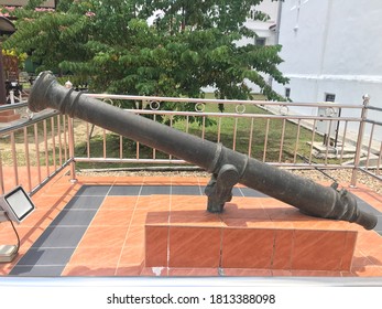 Taiping , Perak , Malaysia . Old Cannon Used During British Colonization .