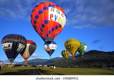 Taitung, Taiwan-Jul 22,2013:  Balloons  In Luye Gaotai During Taiwan International Balloon Fiesta