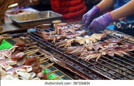 Taiwan Night Market Street Food, Grilled Charcoal Squid