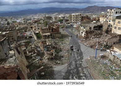 Taiz _ Yemen _ 29 Apr 2021 : Houses Destroyed Due To The Violent War In The City Of Taiz, Yemen