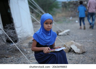 Taiz, Yemen- 08 Oct  2021 : A Sad Child In A Camp For Displaced People From The War In Yemen, Taiz