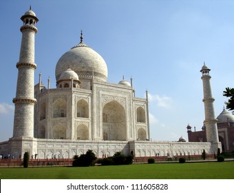 Taj Mahal India Stock Photo 111605828 | Shutterstock