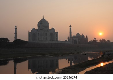 taj mahal at sunset. taj mahal, india, unesco world heritage site