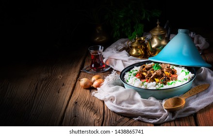الطبخ المغربي الطحين المغربي Tajin-beef-stew-rice-paprika-260nw-1438865741