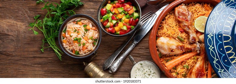 الطبخ المغربي الطحين المغربي Tajin-chicken-stew-rice-vegetables-260nw-1920183371