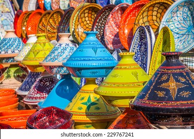 Tajines auf dem Markt, Marrakesch, Marokko