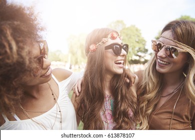Take care of your friendship - Shutterstock ID 613878107