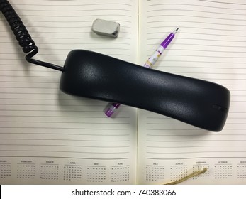 Taking notes during a conversaton by telephone
