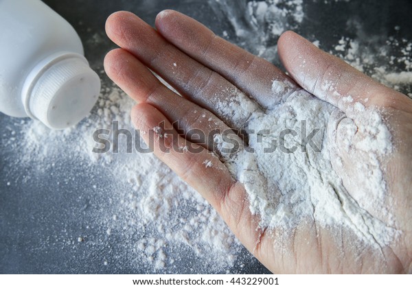Talcum powder on\
hands