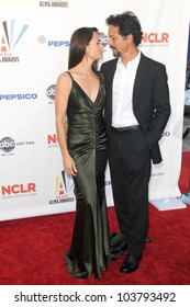 Talisa Soto And Benjamin Bratt  At The 2009 ALMA Awards. Royce Hall UCLA, Westwood, CA. 09-17-09