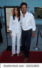 Talisa Soto And Benjamin Bratt At The 