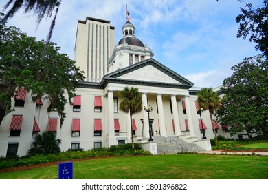 Tallahassee, FL /USA 11 13 2017: New And Old Florida State Government Building At Tallahassee, Florida, USA