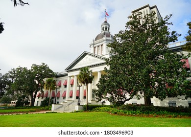 Tallahassee, FL /USA 11 13 2017: New And Old Florida State Government Building At Tallahassee, Florida, USA