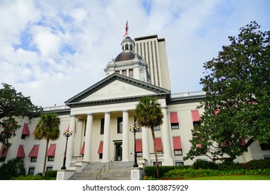 Tallahassee, FL /USA 11 13 2017: New And Old Florida State Government Building At Tallahassee, Florida, USA