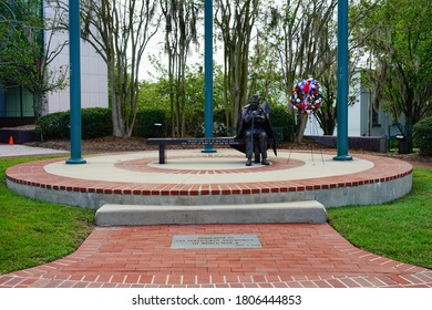 Tallahassee, FL /USA 11 13 2017: Florida State Government Building Garden And Statue At Tallahassee, Florida, USA