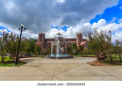 TALLAHASSEE, FL, USA - SEPTEMBER 13: Bobby Bowden Field At Doak Campbell Stadium On September 13, 2016 At Florida State University In Tallahassee, Florida.