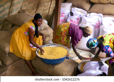 Tamale, Ghana - 5 January 2016: Vendors In A Fresh Food And Grain Market In A Small Town In Ghana, West Africa.