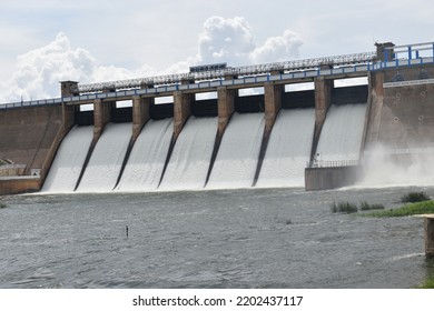 Tamilnadu , India - September 16 2022 Beautiful View Of Vaigai Dam River Water Flow