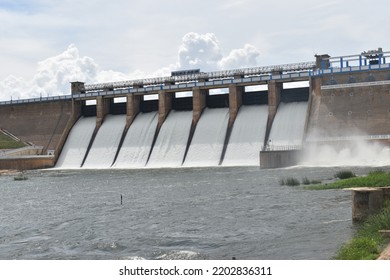 Tamilnadu , India - September 16 2022 Beautiful View Of Vaigai Dam River Water Flow