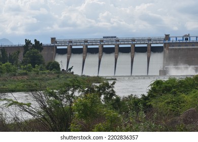 Tamilnadu , India - September 16 2022 Beautiful View Of Vaigai Dam River Water Flow