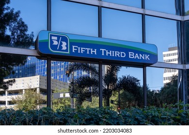 Tampa, FL, USA - January 8, 2022: The Fifth Third Bank Office Building In Tampa, FL, USA. Fifth Third Bank, The Principal Subsidiary Of Fifth Third Bancorp Is An American Bank Holding Company.