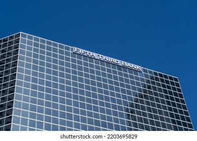 Tampa, FL, USA - January 8, 2022: The Fifth Third Bank Office Building In Tampa, FL, USA. Fifth Third Bank, The Principal Subsidiary Of Fifth Third Bancorp Is An American Bank Holding Company.